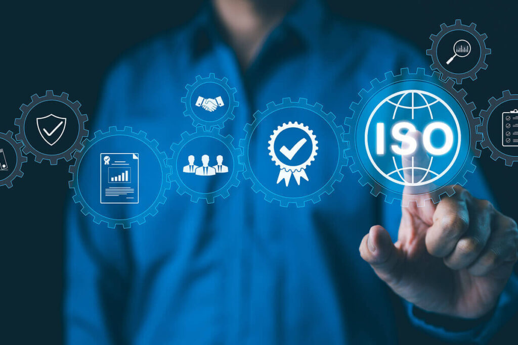 تكامل نظام ISO مع استراتيجية العمل الأداء المؤسسي والتميز